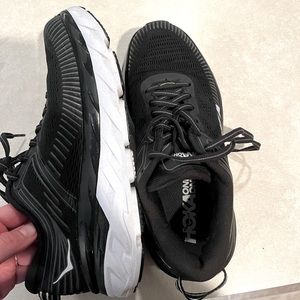 Women’s Hoka Bondi 7 size 8.5